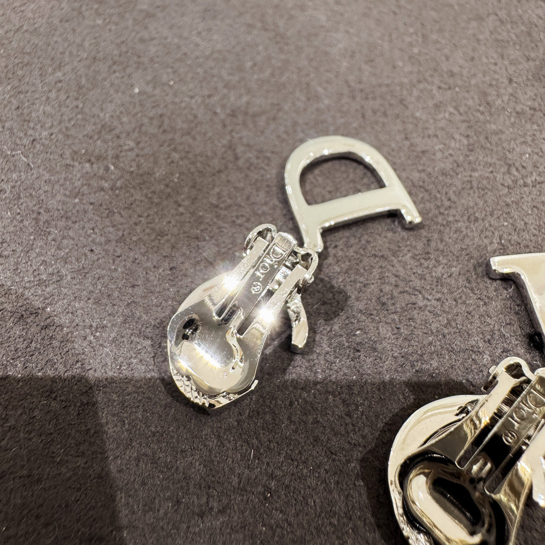 Dior Vintage Ear clip