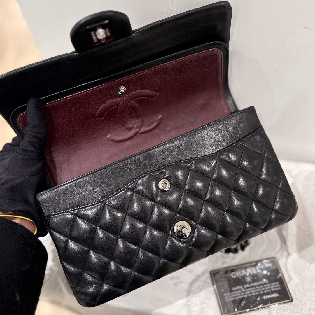 Chanel Lambskin Class Flap 25 （黑銀）