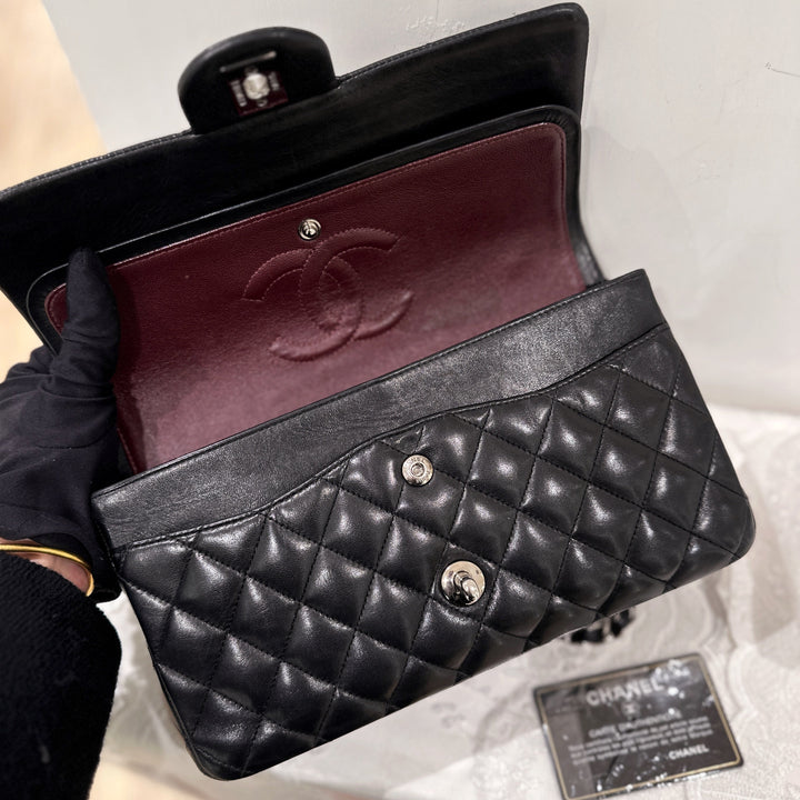 Chanel Lambskin Class Flap 25 （黑銀）