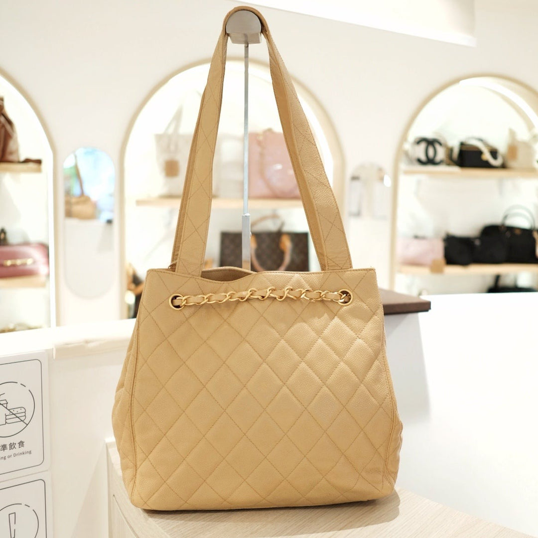 Chanel vintage cowhide tote bag