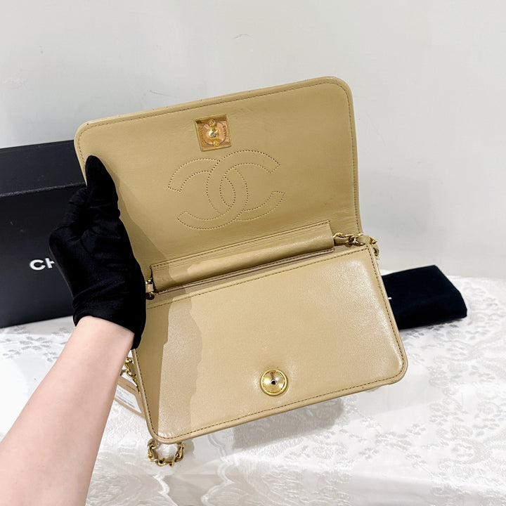 Chanel vintage mini flap bag