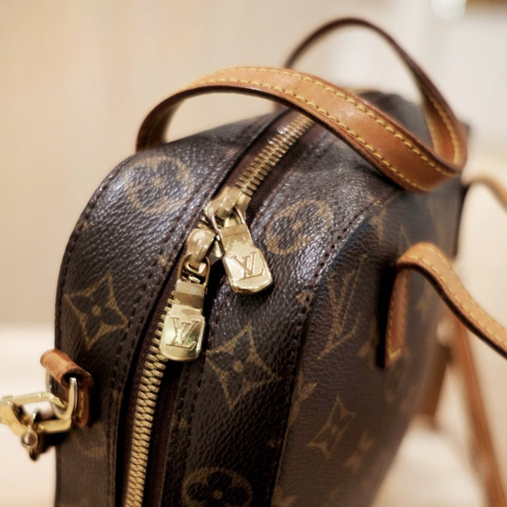 Lv vintage monogram spontini bag
