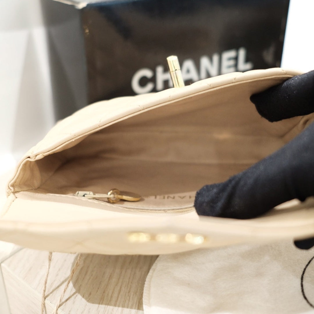 Chanel vintage quilted sheepskin CC belt bag+chain
