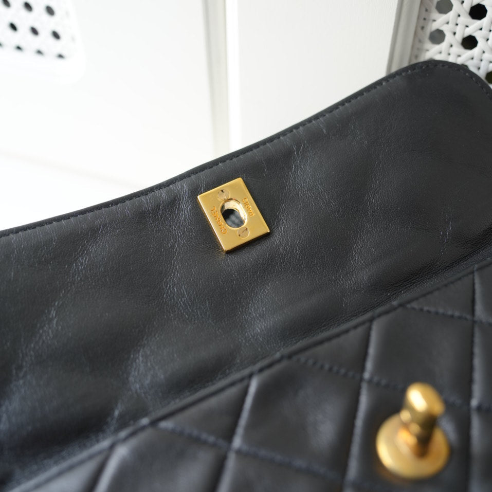 Chanel vintage CC quilted leather chain shoulder bag
