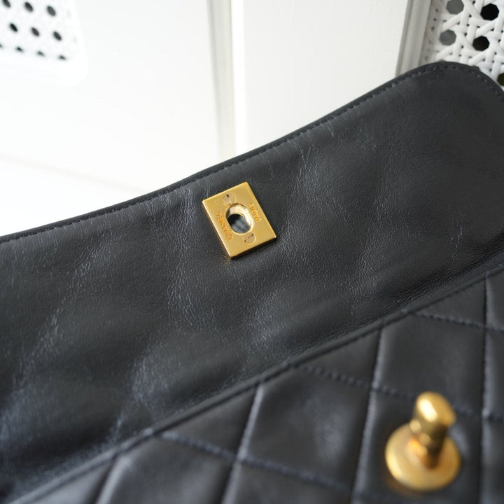 Chanel vintage CC quilted leather chain shoulder bag
