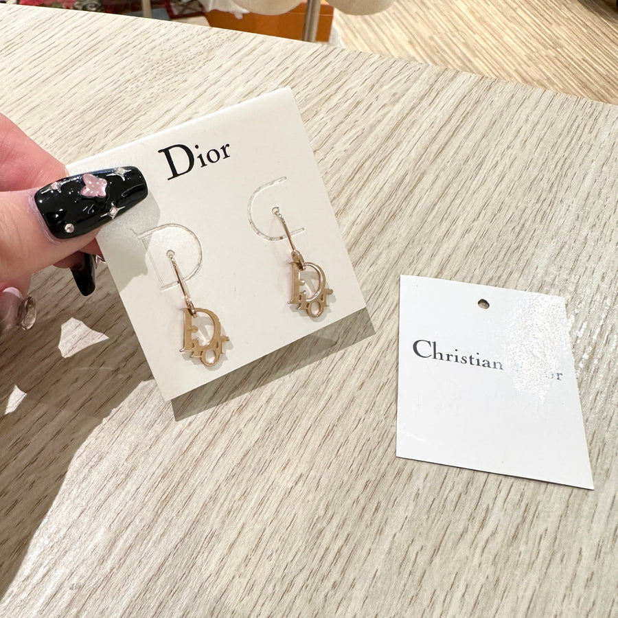 Dior vintage earring