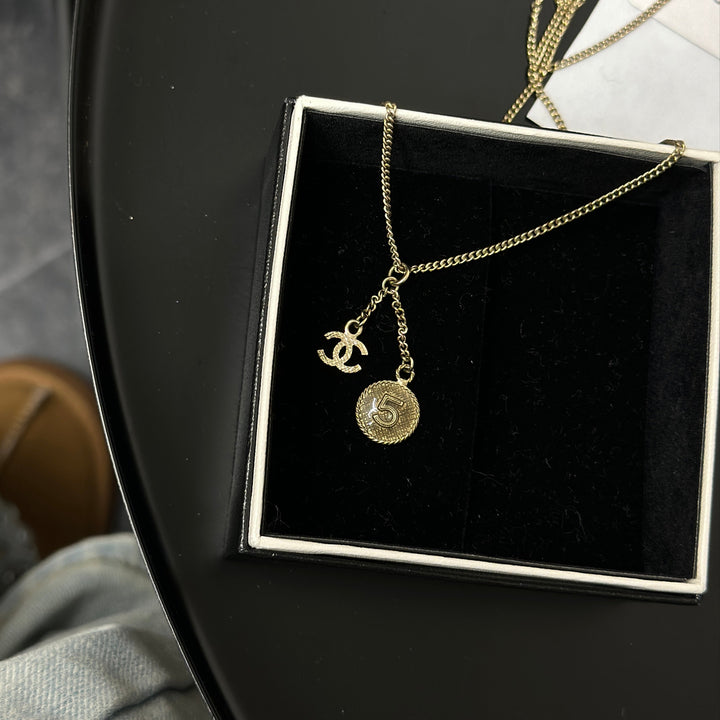 Chanel vintage necklace