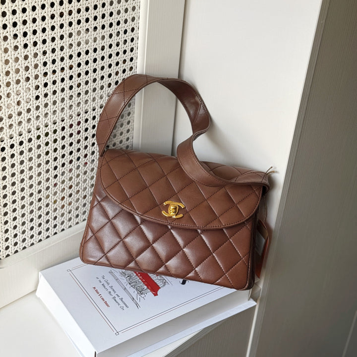 Chanel vintage kelly bag