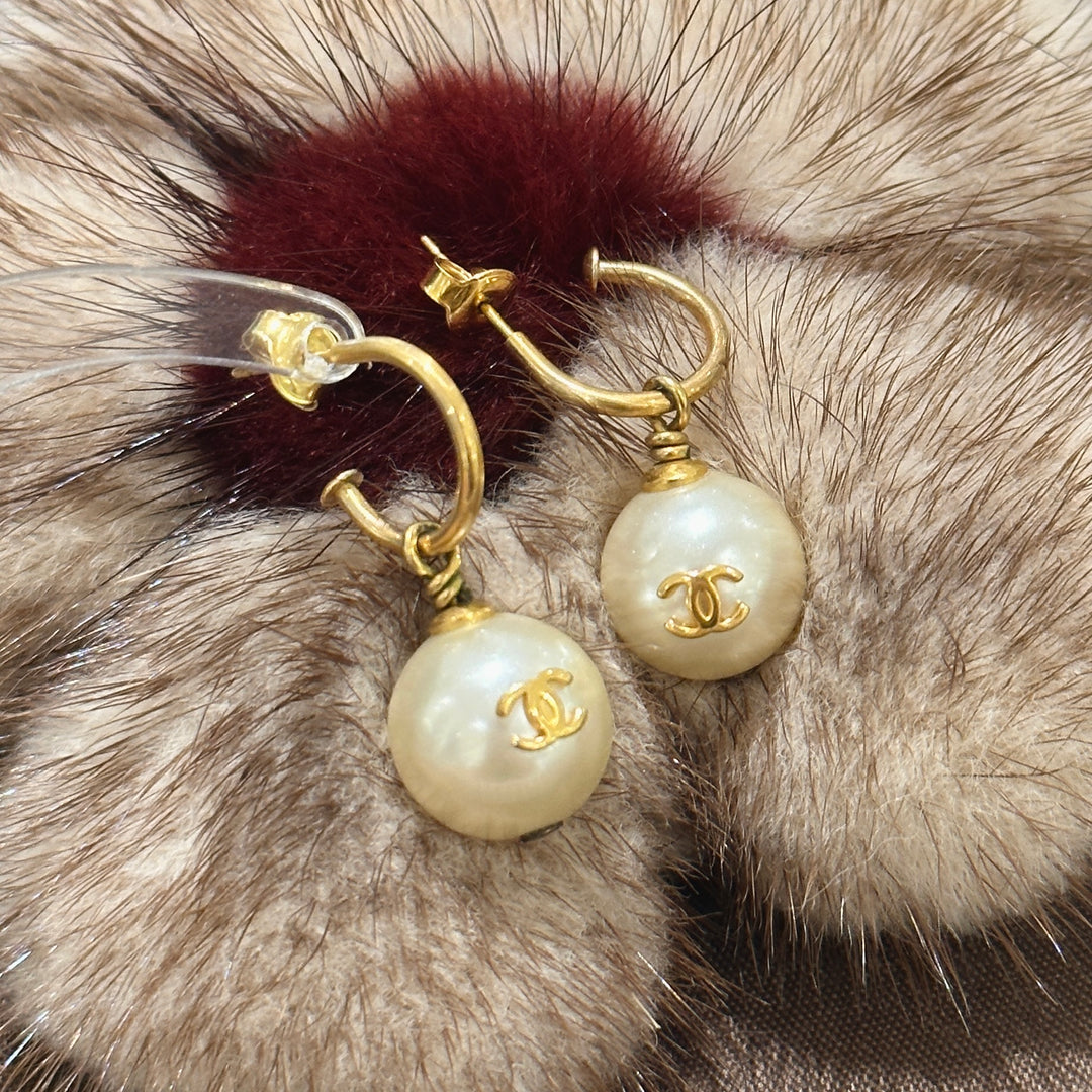 Chanel vintage earrings