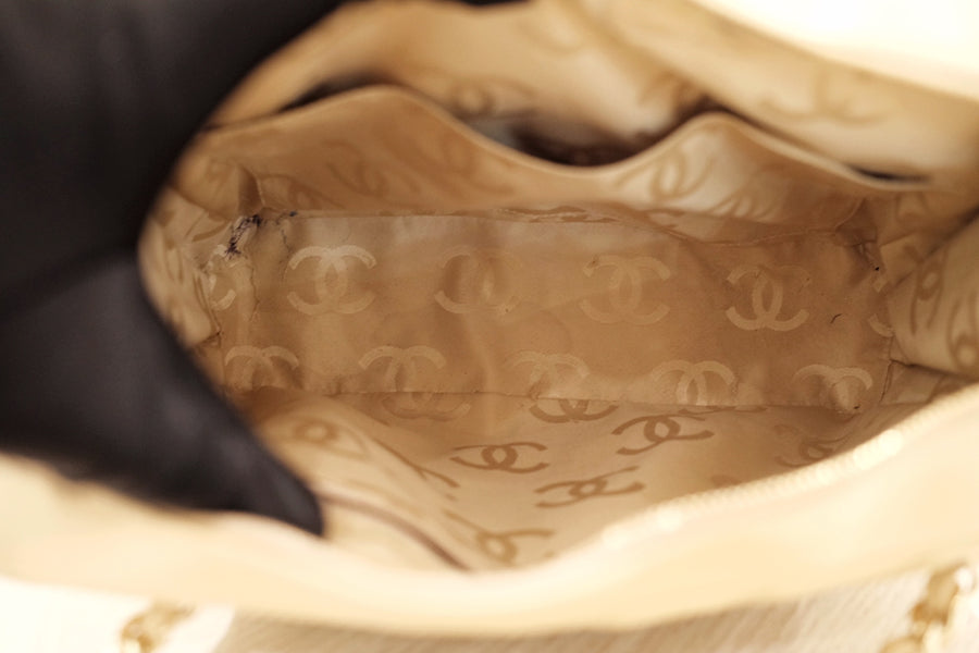 Chanel vintage v shape tote bag