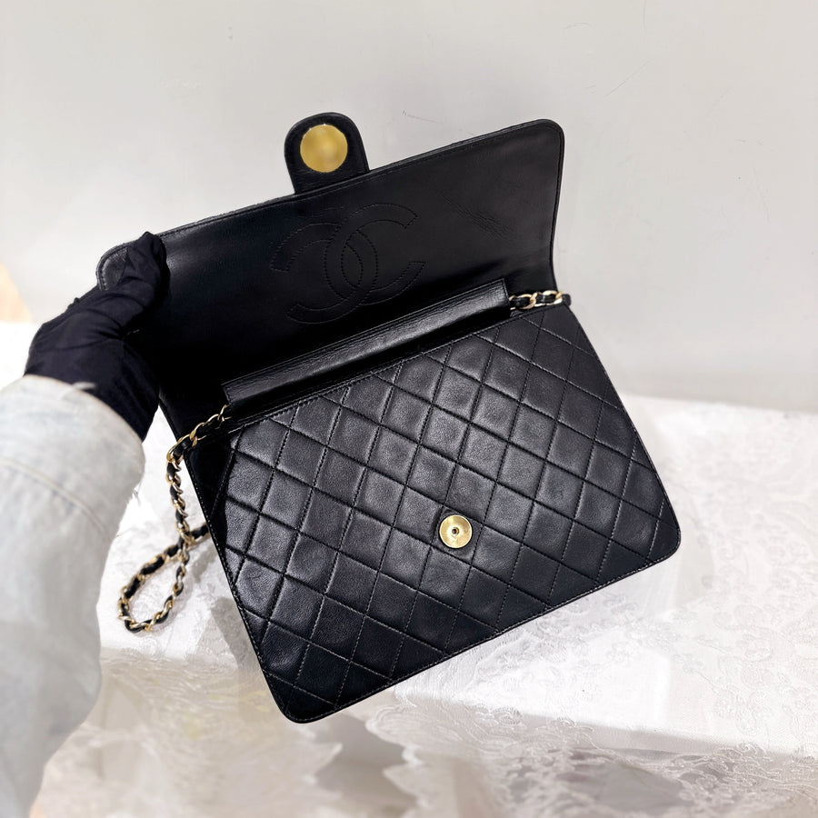 Chanel vintage woc flap chain bag black