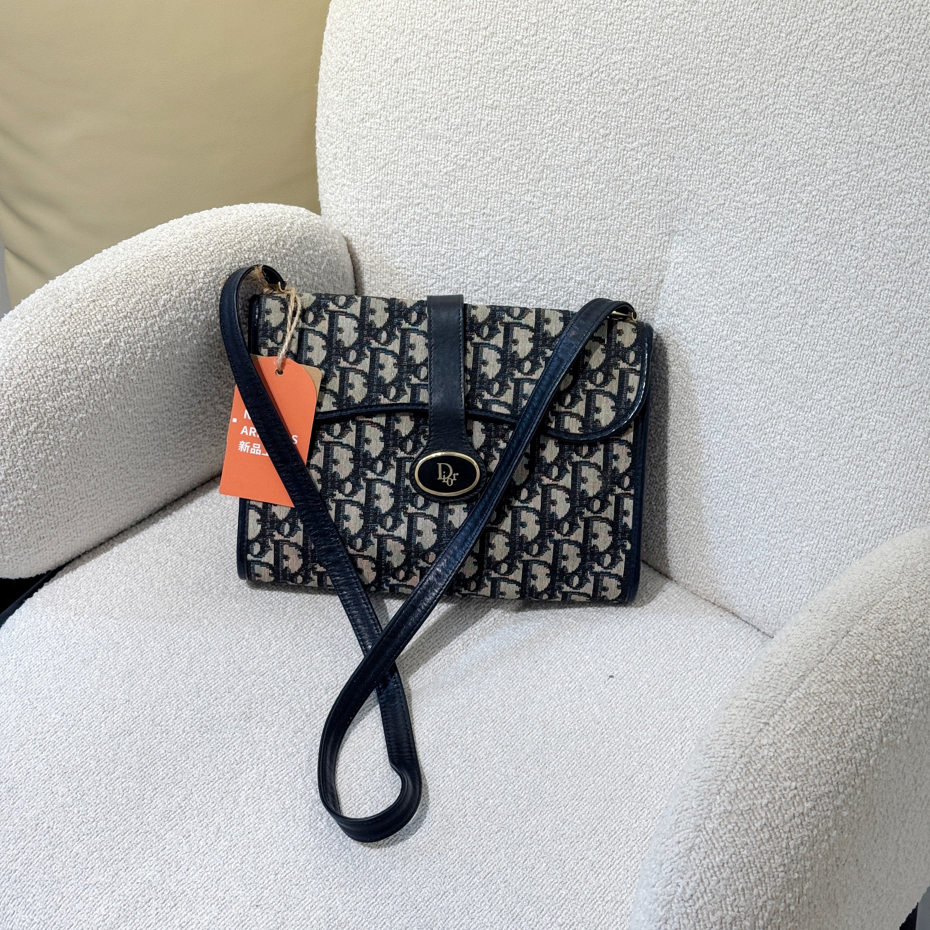 Dior – Moka Vintage HK