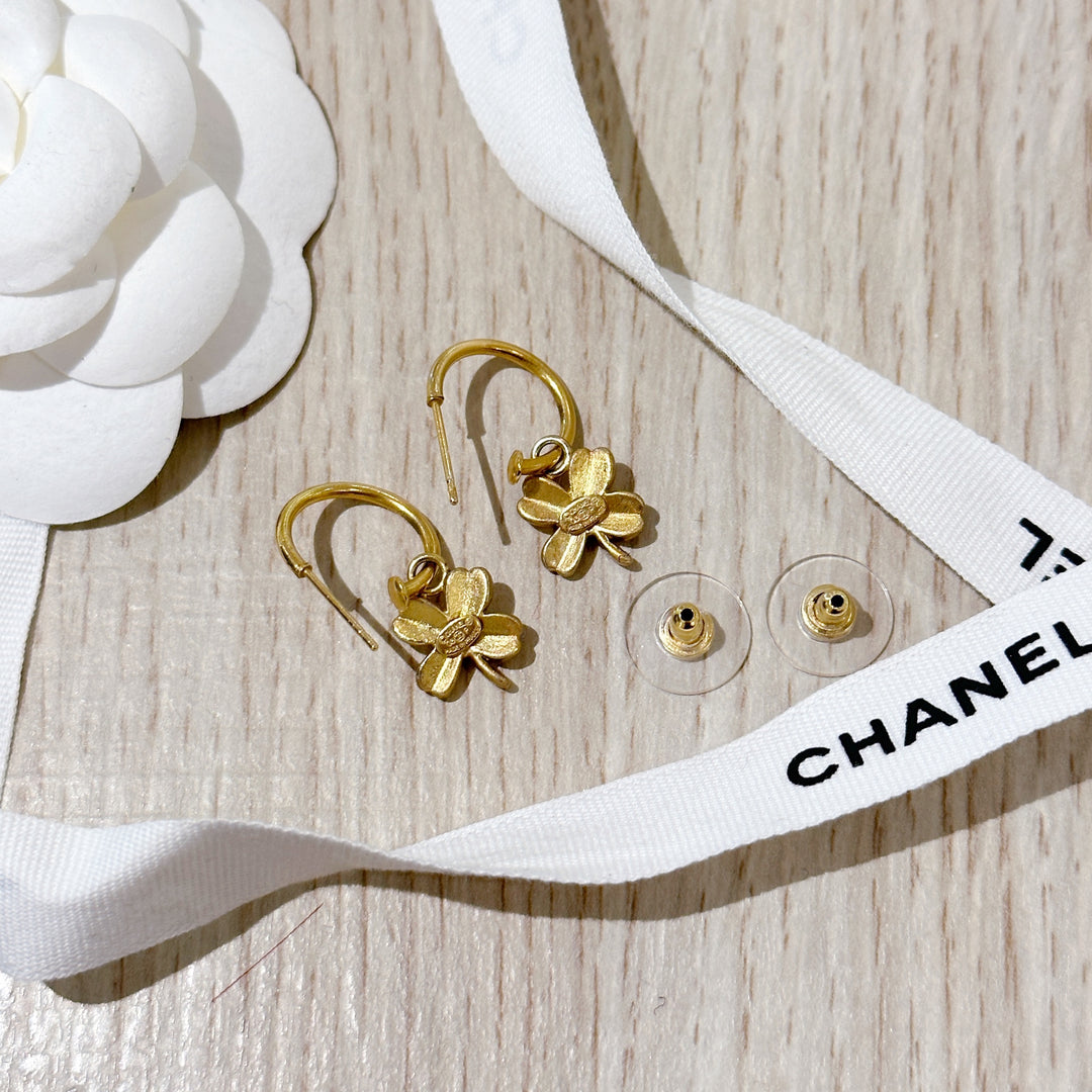 Chanel vintage earrings