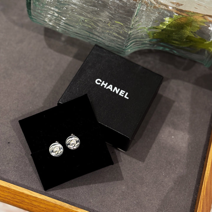 Chanel Vintage Ear clip