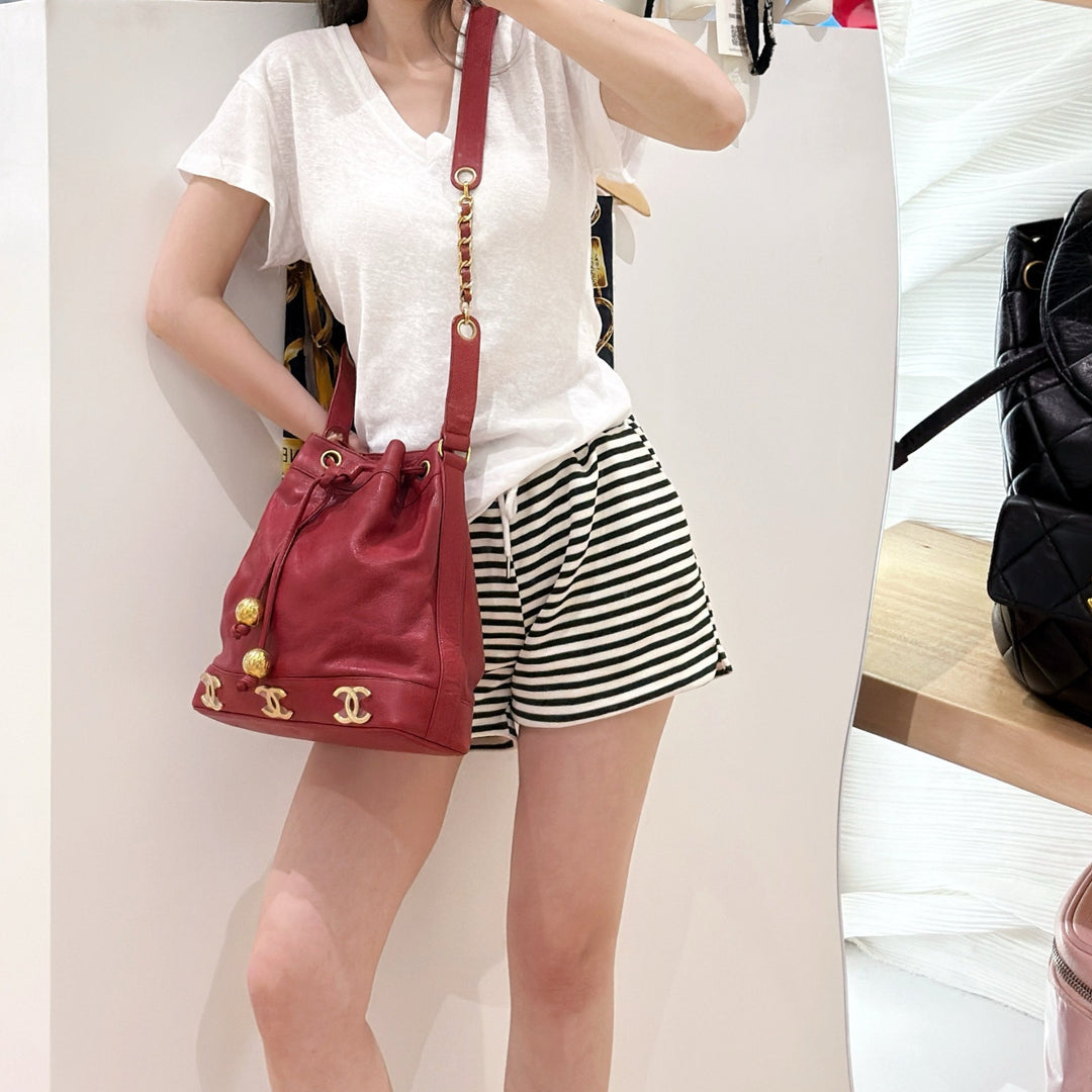 Chanel vintage triple CC leather bucket bag