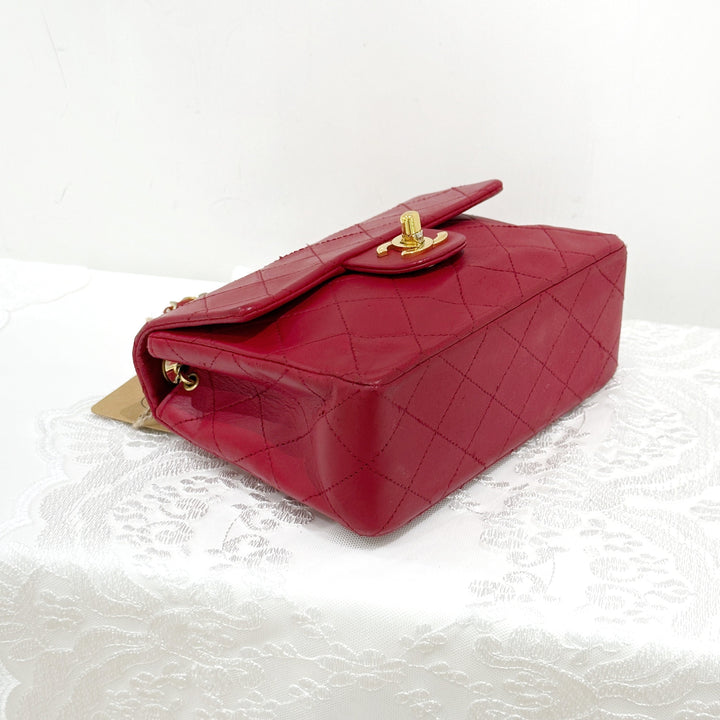 Chanel vintage mini class flap 18cm