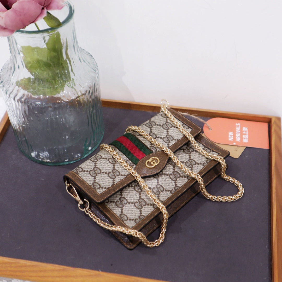 Gucci vintage clutch+chain