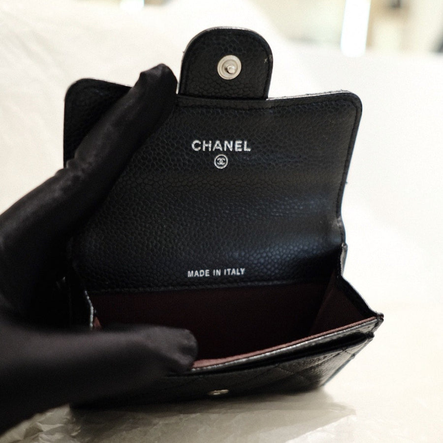 Chanel classic cardholder