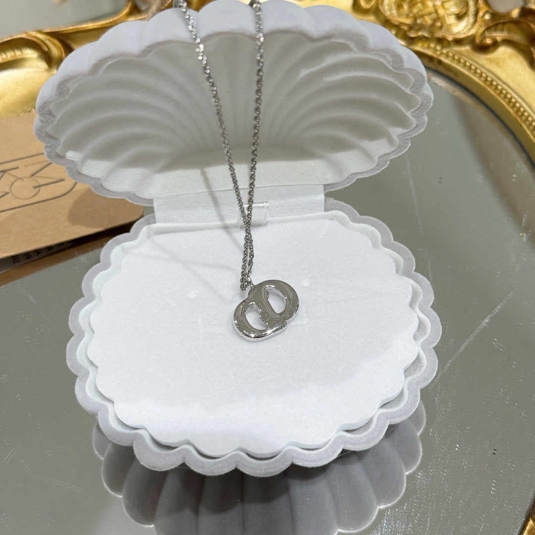Dior vintage necklace