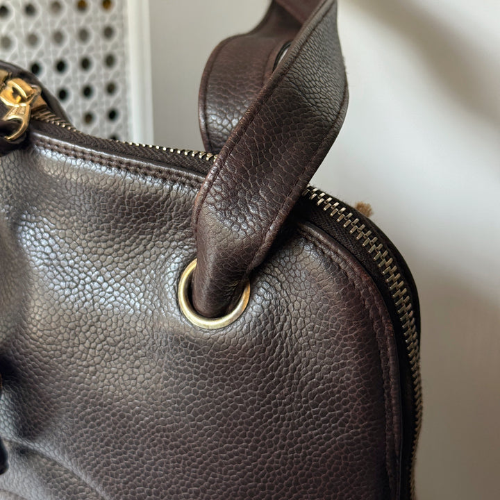 Chanel vintage caviar CC shoulder bag（brown）