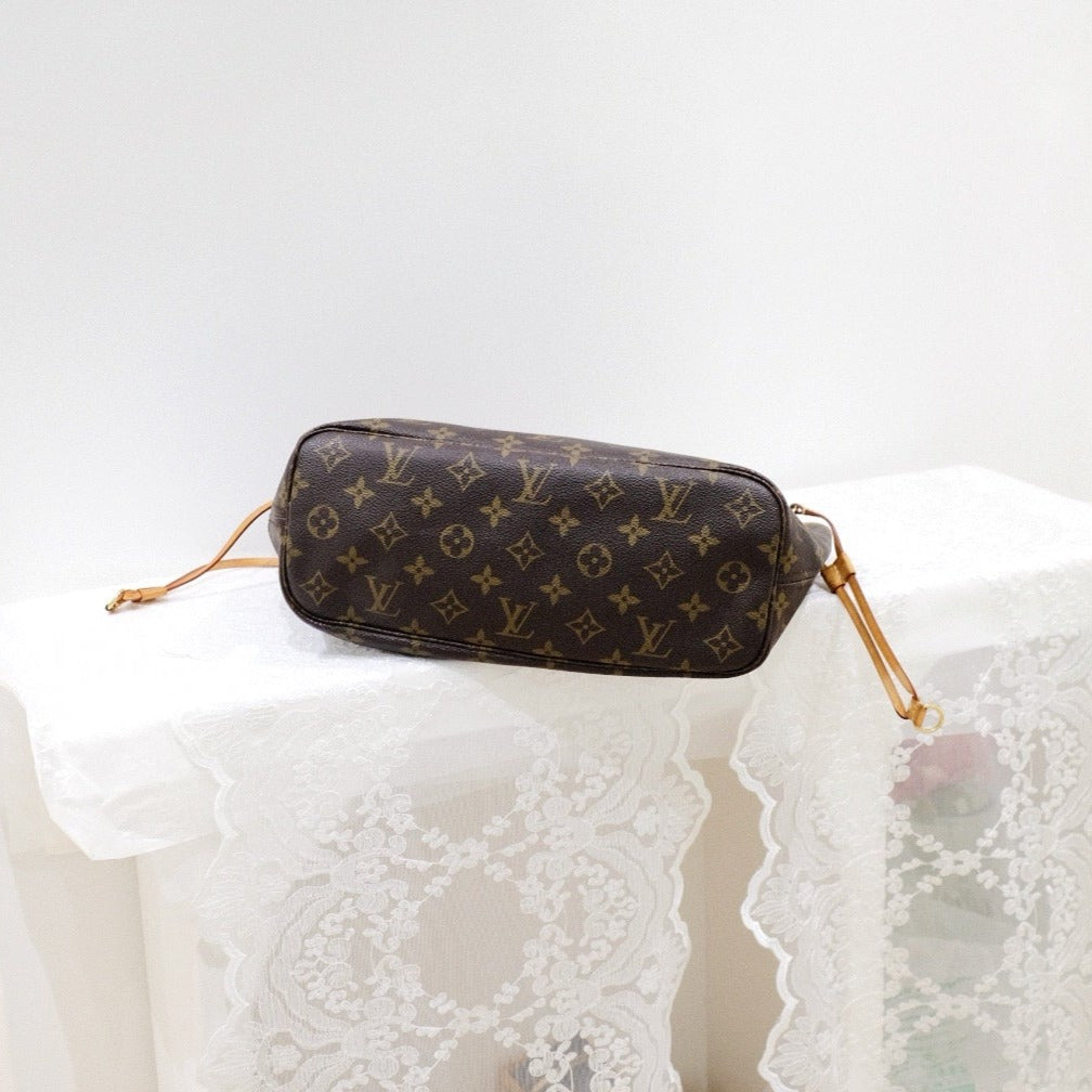 Louis Vuitton Neverfull PM