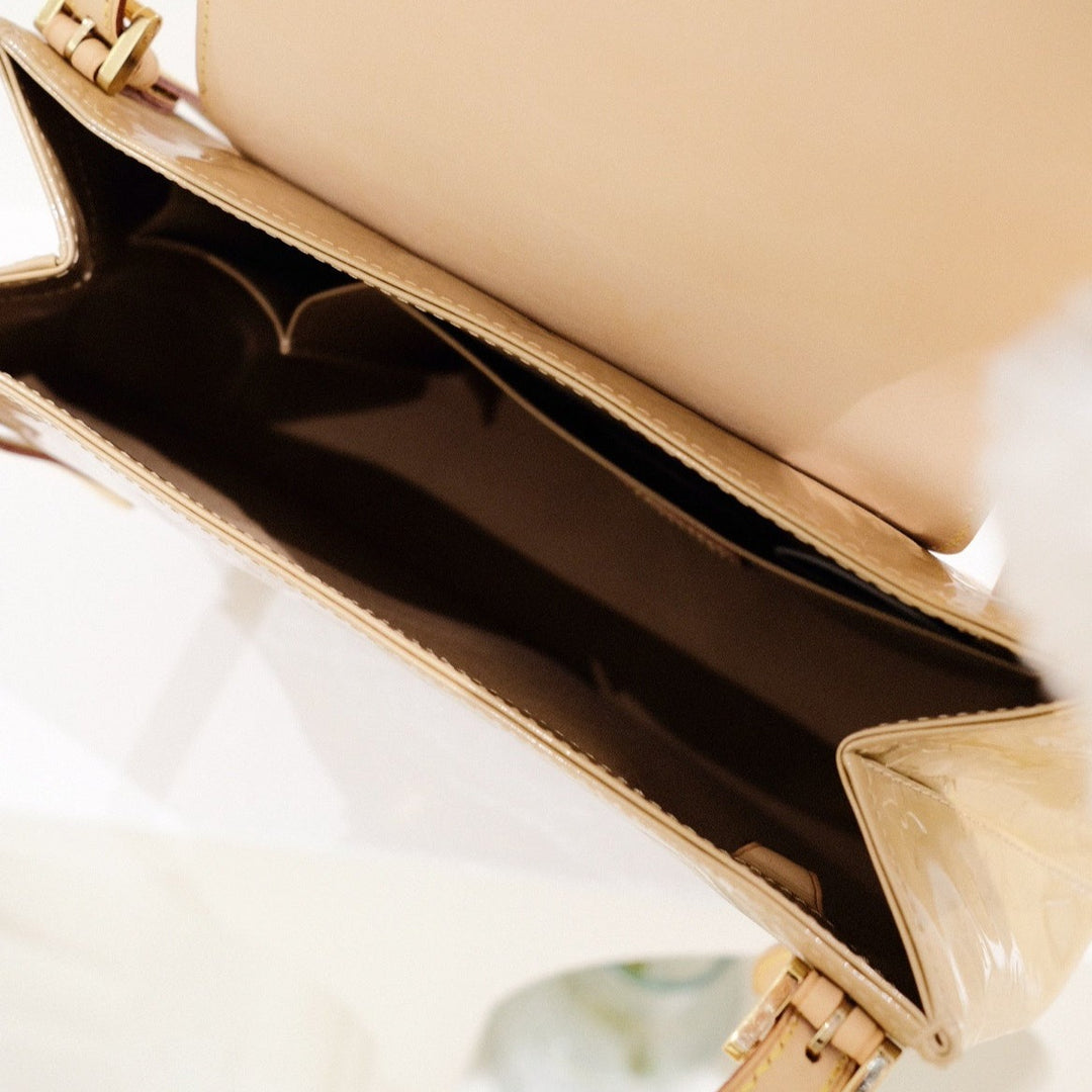 Lv vintage patent leather shoulder bag