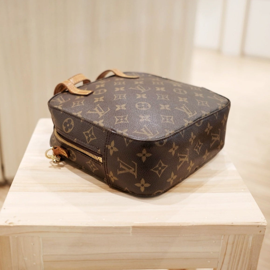 Lv vintage monogram spontini bag