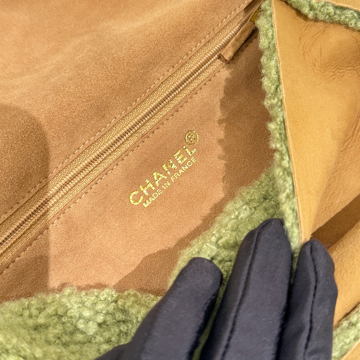 Chanel vintage suede clutch+chain