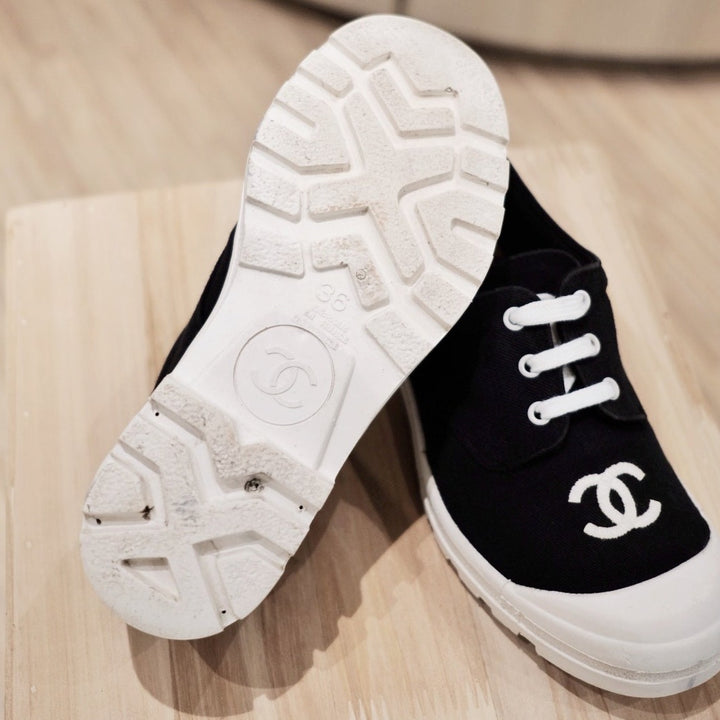 Chanel vintage shoe