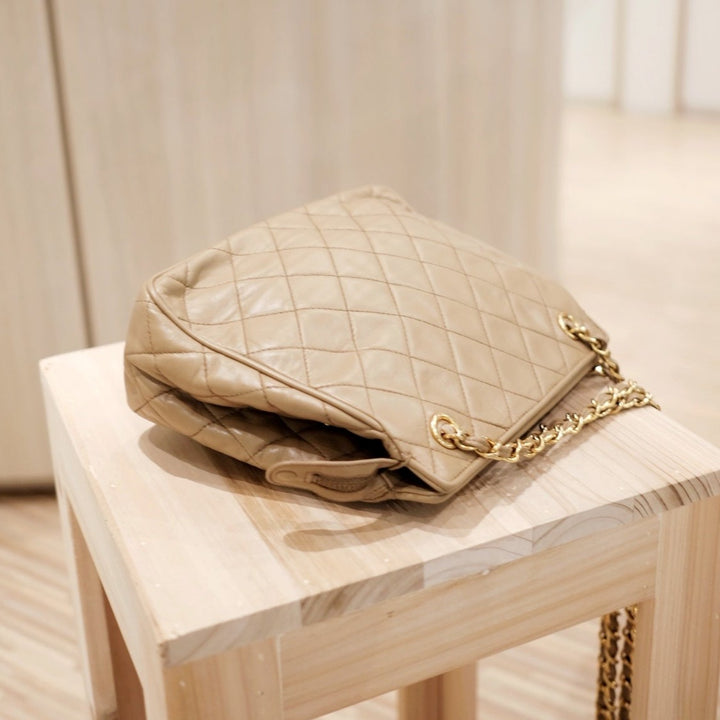 Chanel vintage chestnut gold chain shoulder bag
