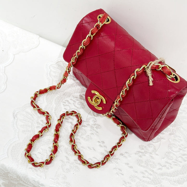 Chanel vintage mini class flap 18cm