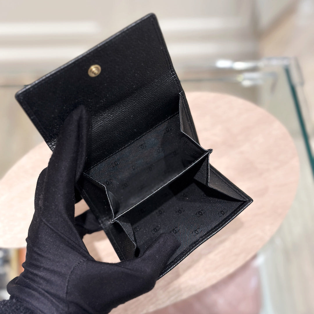 Chanel vintage caviar wallet