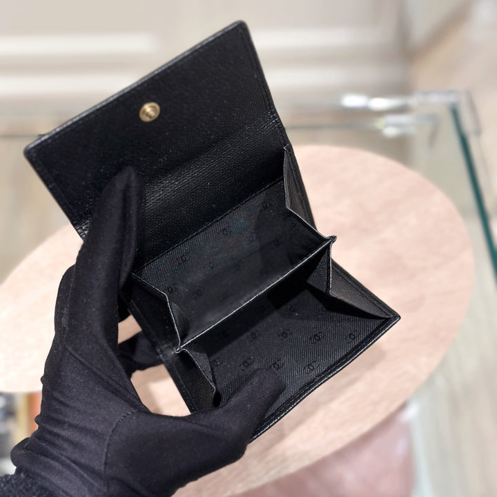 Chanel vintage caviar wallet