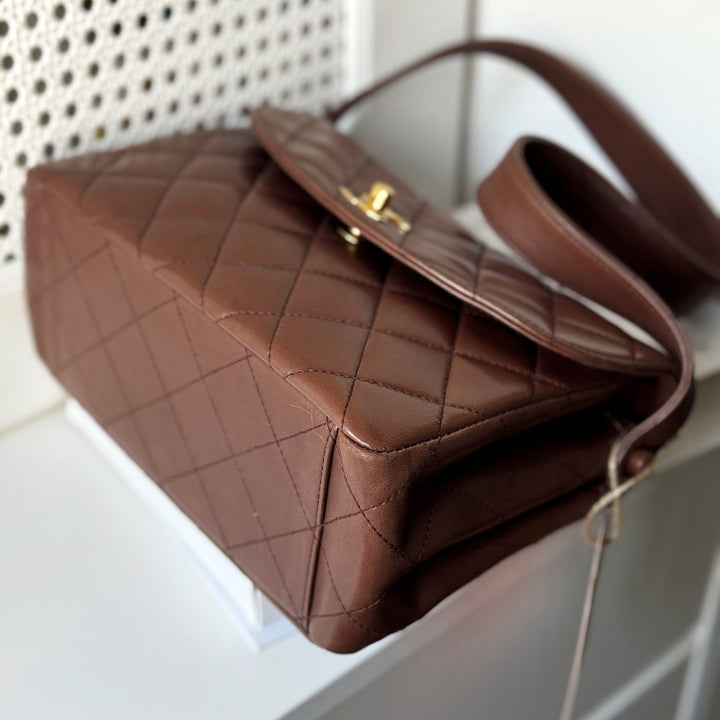 Chanel vintage kelly bag