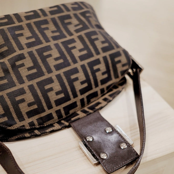 Fendi vintage baguette bag