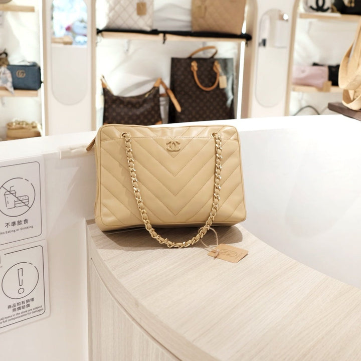 Chanel vintage v shape tote bag