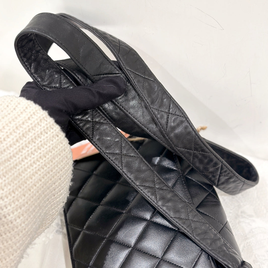 Chanel vintage CC logo shoulder bag