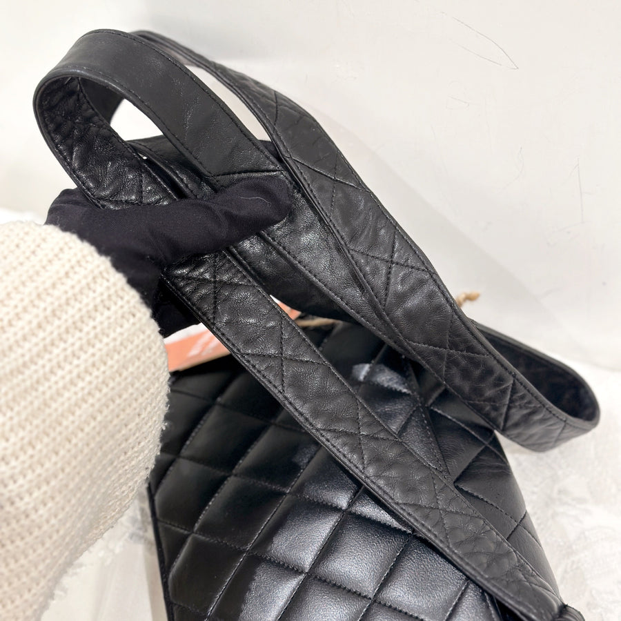 Chanel vintage CC logo shoulder bag