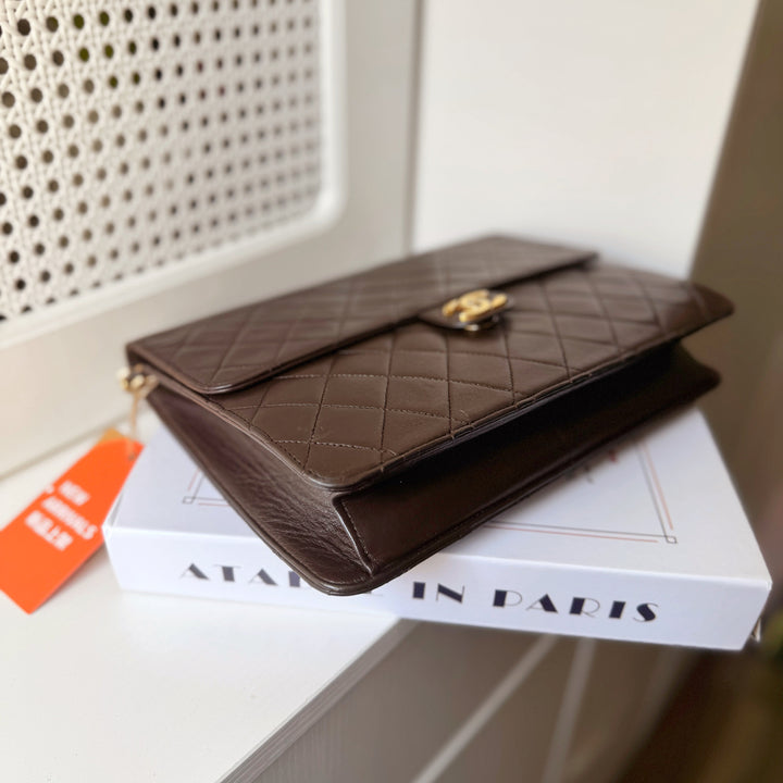 Chanel vintage woc flap chain bag （brown）
