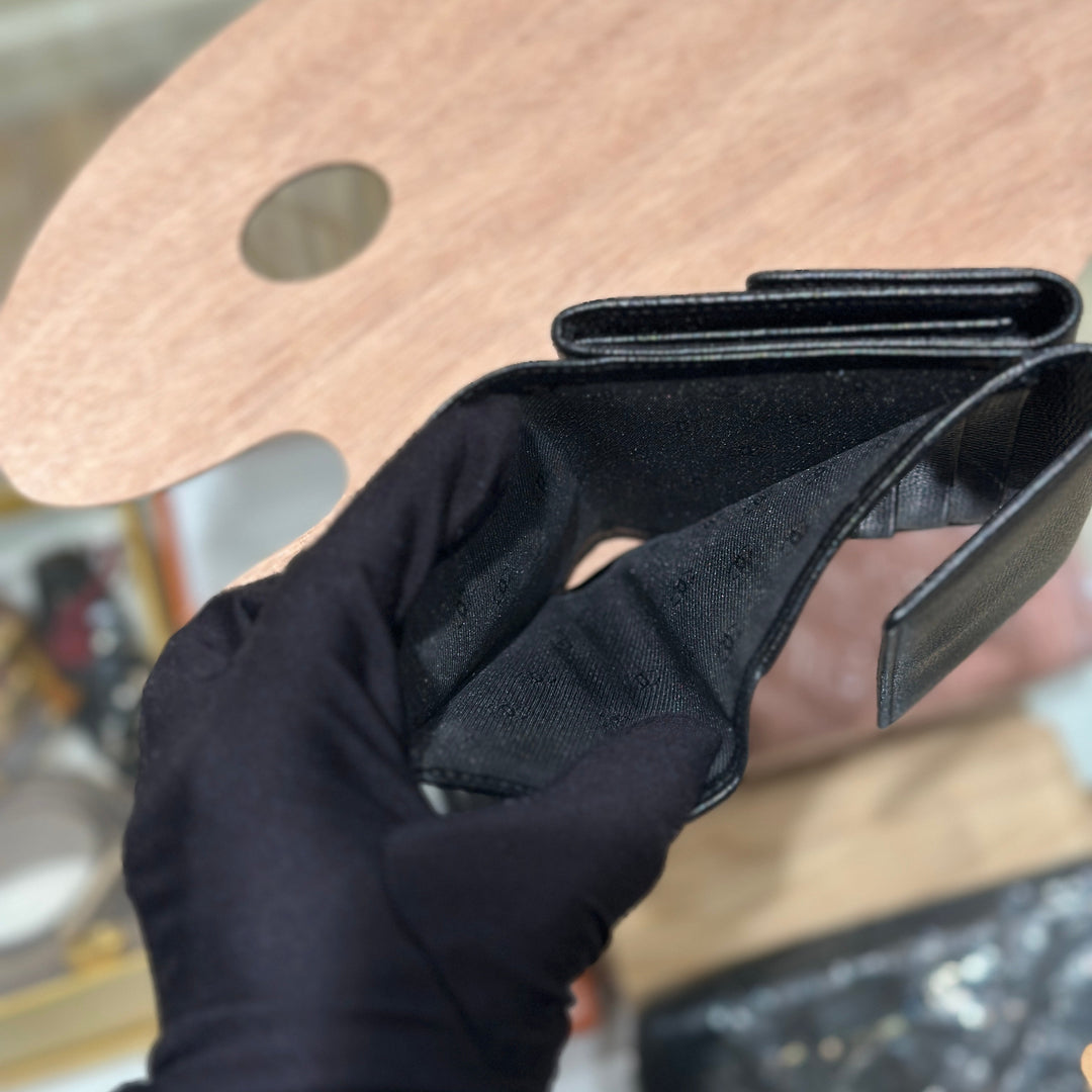 Chanel vintage caviar wallet