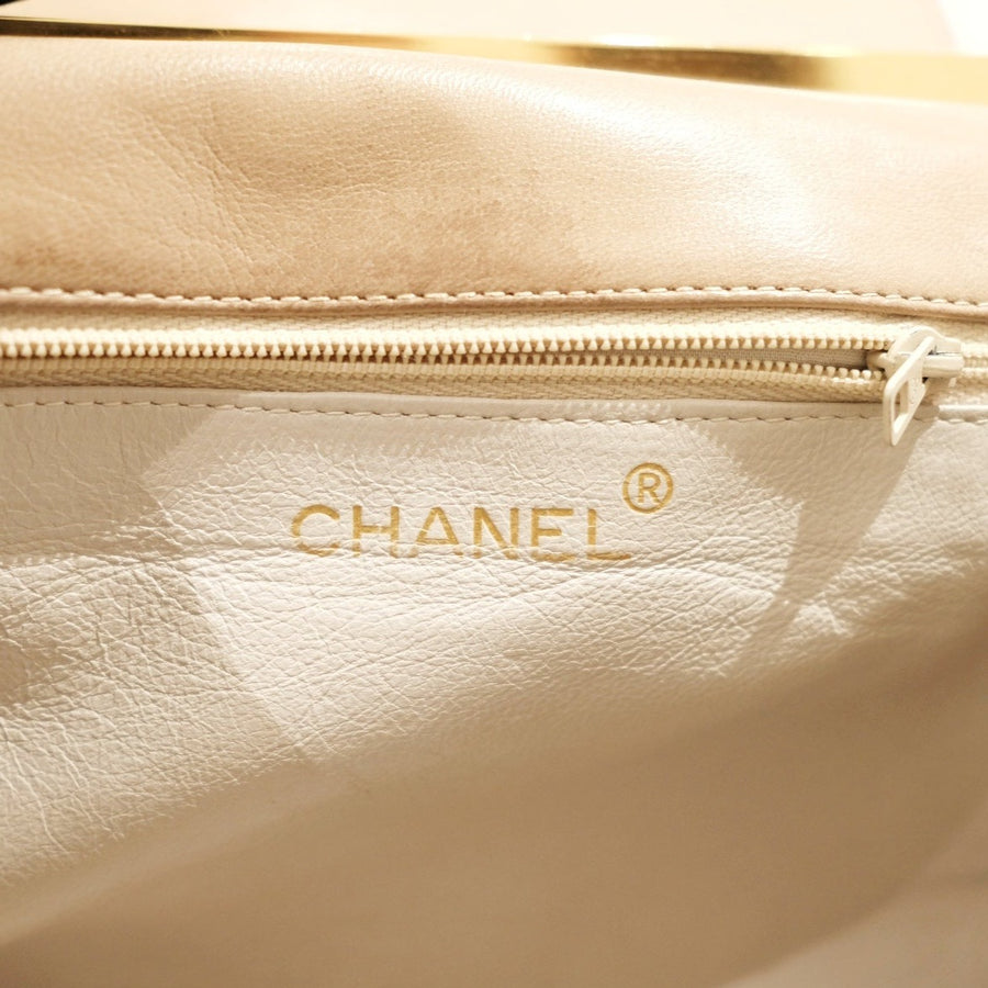 Chanel vintage tassel flap chain bag