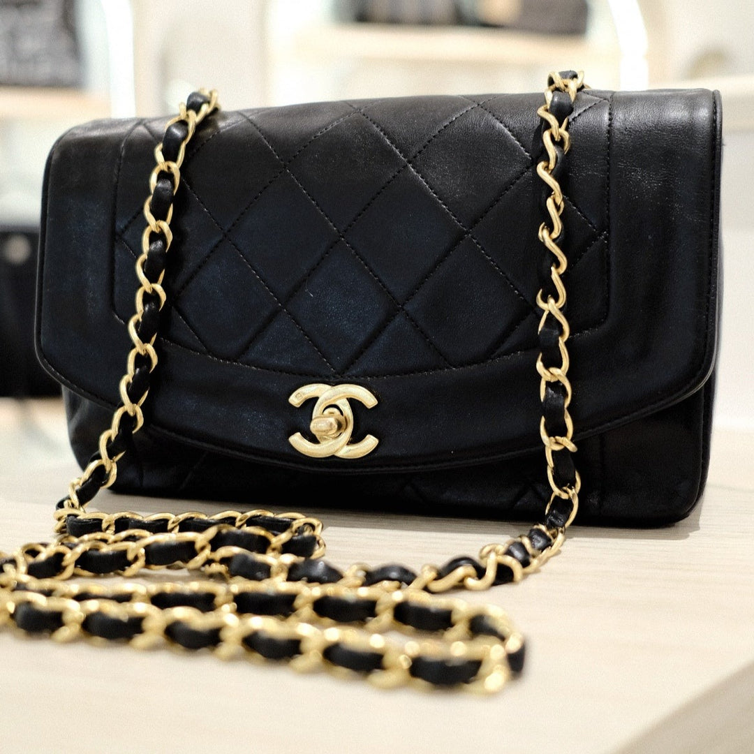 Chanel vintage diana 22cm