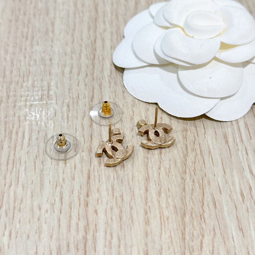 Chanel vintage earring