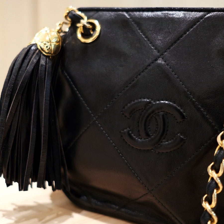 Chanel vintage auth chain matelasse bag