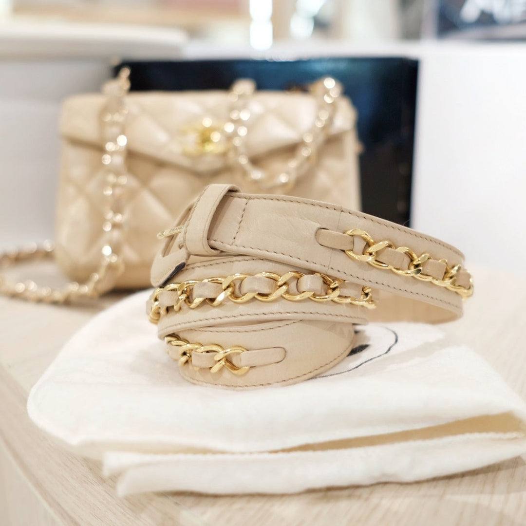 Chanel vintage quilted sheepskin CC belt bag+chain