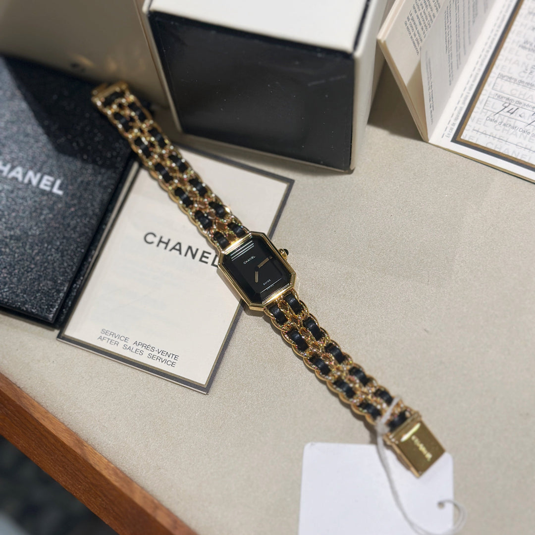 Chanel vintage première watch L
