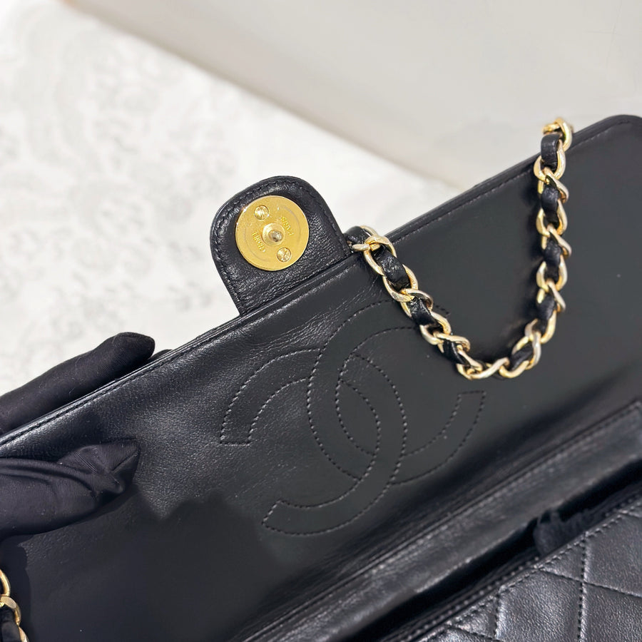 Chanel vintage woc flap chain bag black