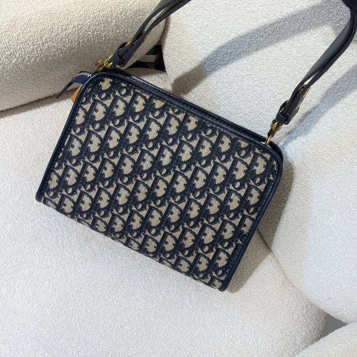 Dior vintage clutch+ shoulder strap