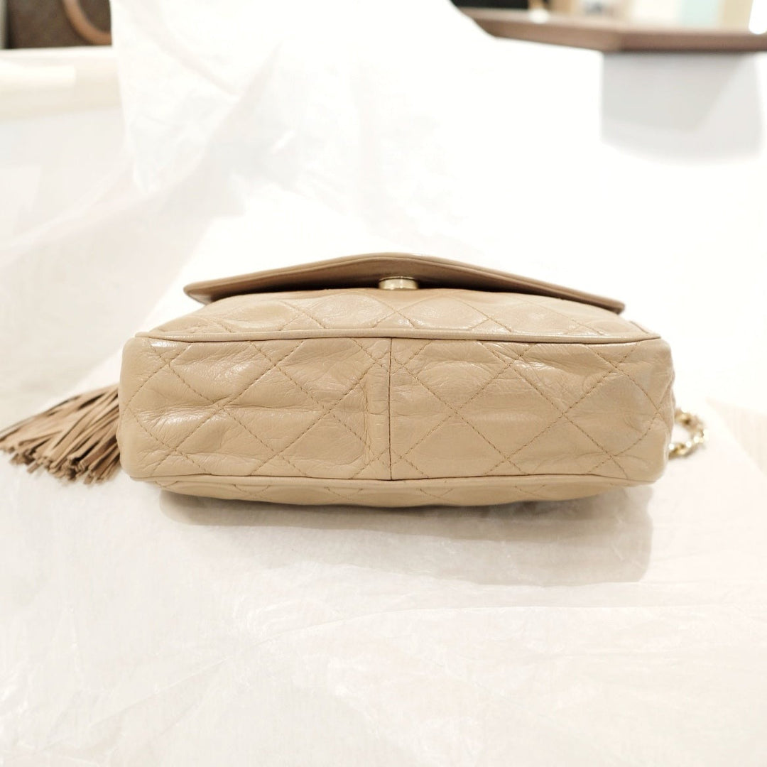 Chanel vintage tassel flap chain bag