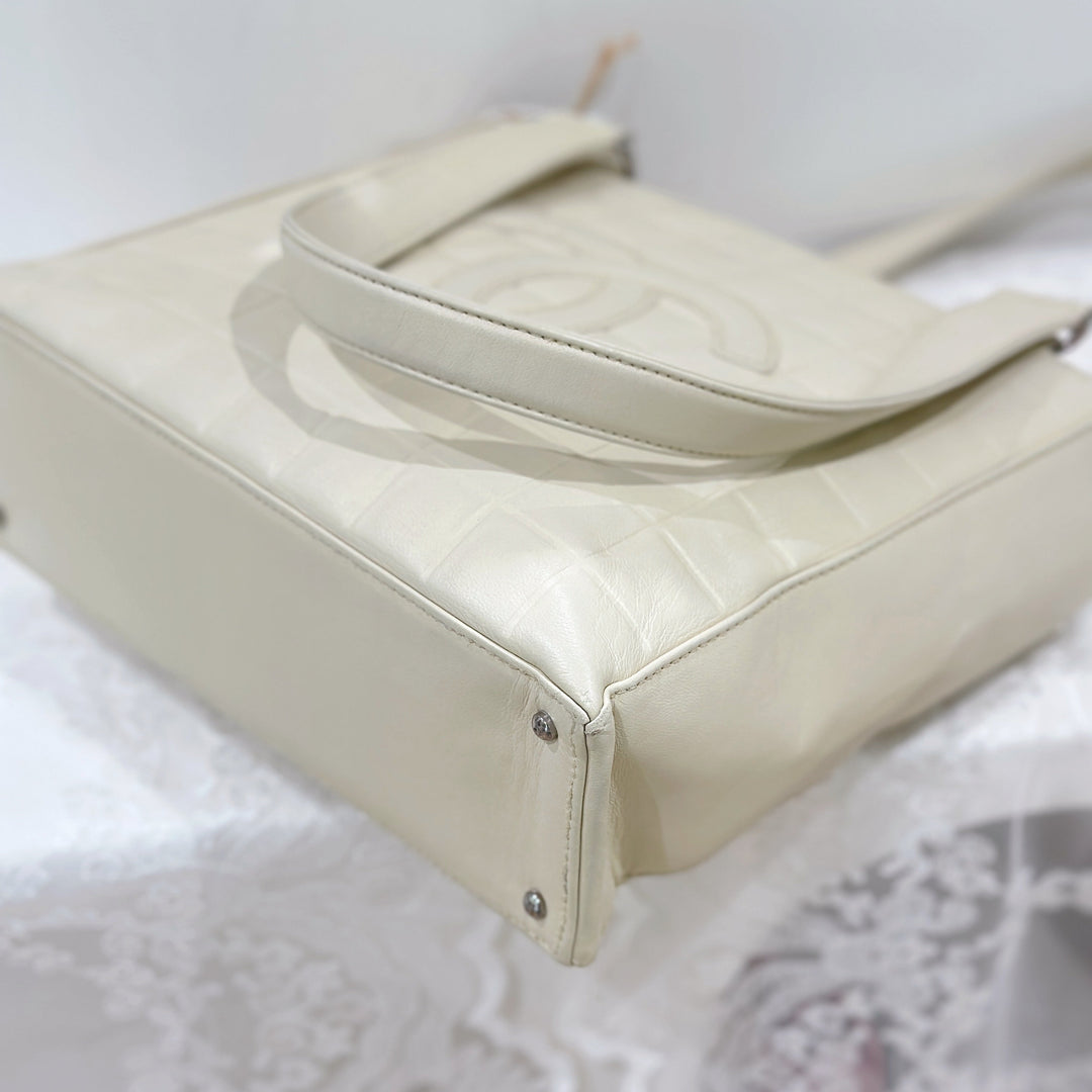 Chanel vintage tote bag